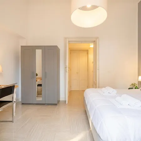 Dimora Calefati - Eleganza E Storia 3* Bari