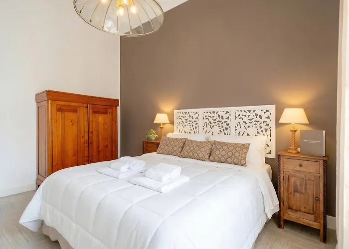 Aparthotel Dimora Calefati - Eleganza E Storia 3*