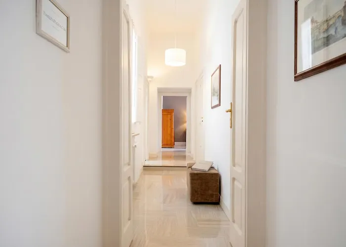 Dimora Calefati - Eleganza E Storia Aparthotel Bari